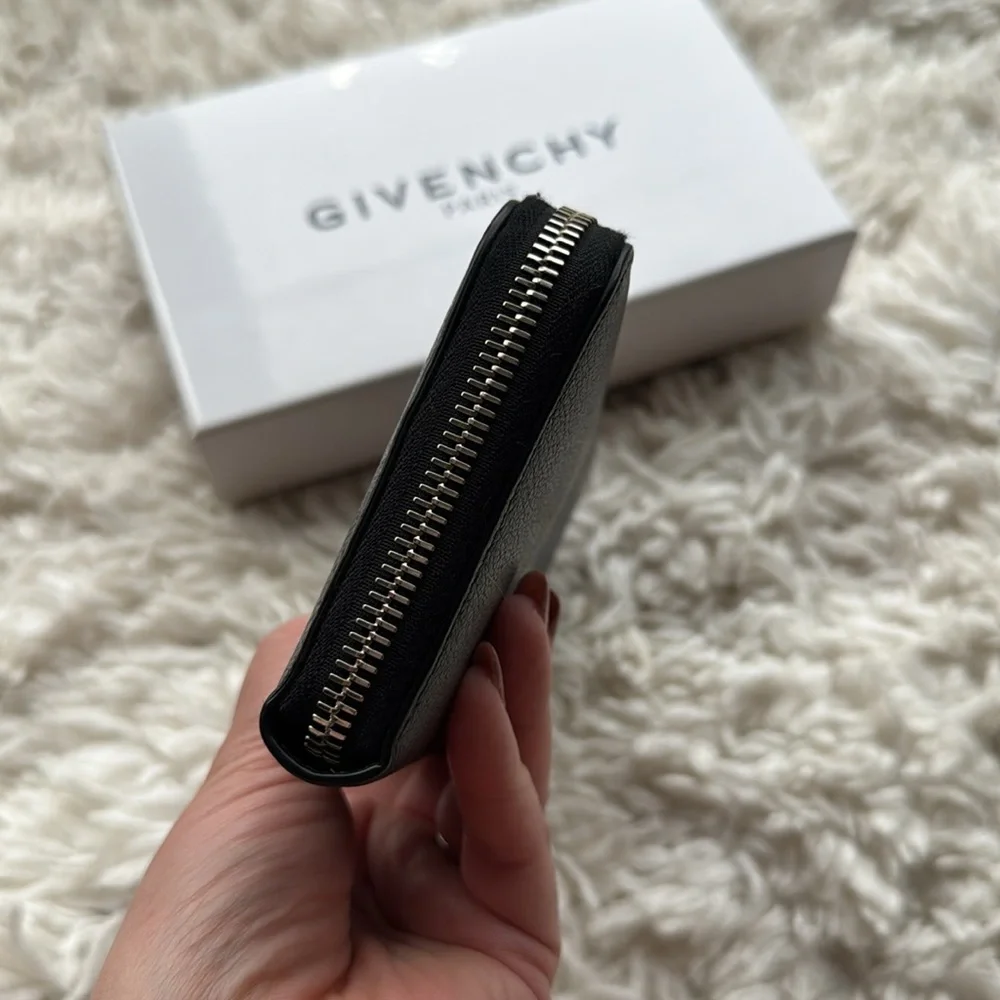Givenchy Pandora Leather‎ Zip Wallet